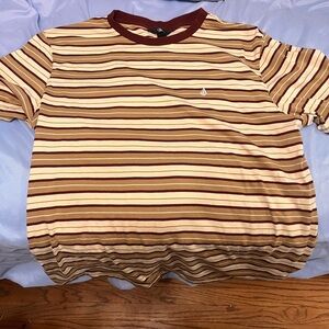 Volcom Men's Maroon and Tan Striped Tee size Xl